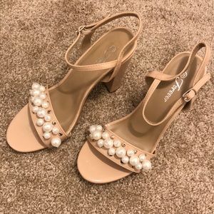 PRICE DROP  😳.  Pink Pearl Chunky Heels